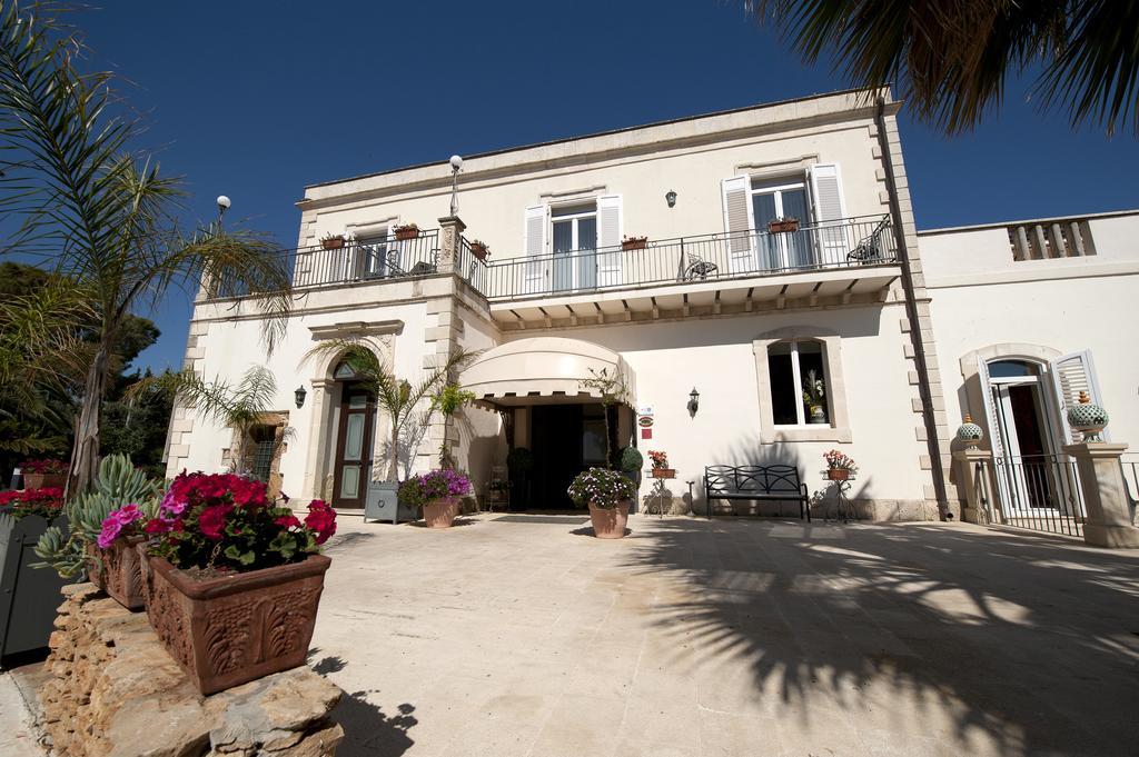 Charme Hotel Villa Principe Fitalia 파뉴사 외부 사진
